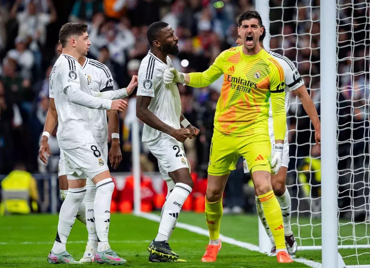 Хайкин все ближе к Лиге Чемпионов. А вот у Черчесова и Головина не все так просто...